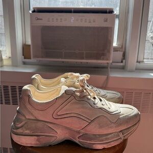 Gucci Rhyton Distressed